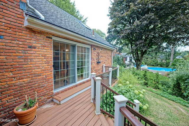 10 Birch Hill Road, Albany, NY 12211