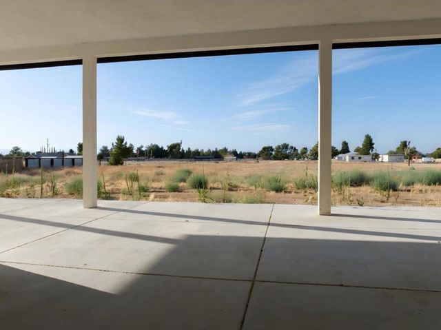 1805 W Columbia Way, Lancaster, CA 93534