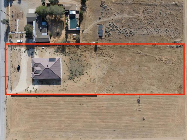 1805 W Columbia Way, Lancaster, CA 93534
