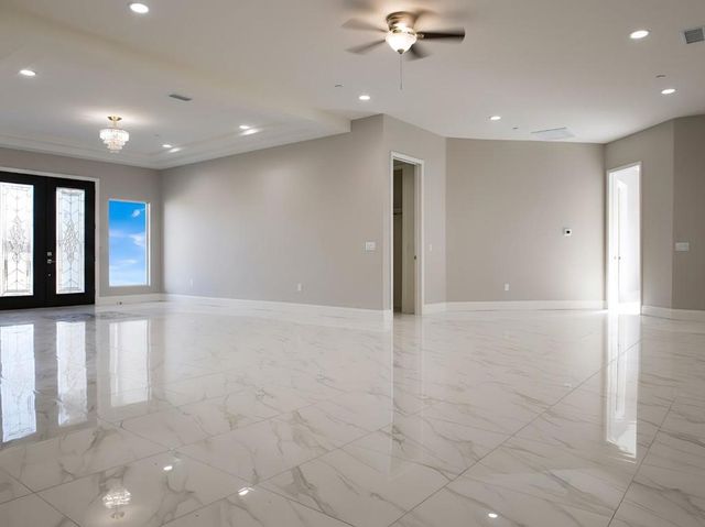 1805 W Columbia Way, Lancaster, CA 93534