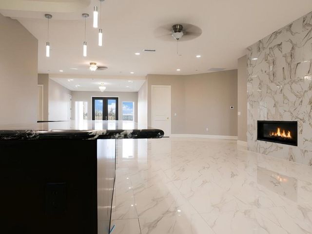 1805 W Columbia Way, Lancaster, CA 93534