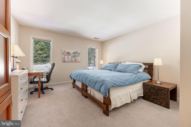 1312 CHESTNUT RIDGE DR, State College, PA 16803