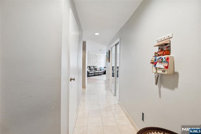 320 Anderson Avenue 2A, Fairview, NJ 07022