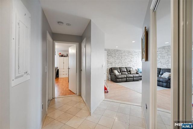 320 Anderson Avenue 2A, Fairview, NJ 07022
