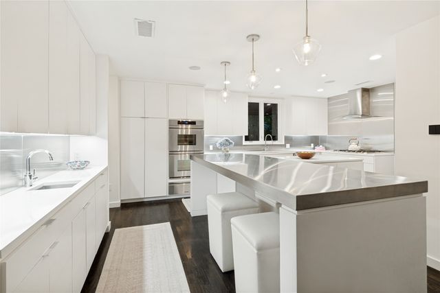 5210 Edmondson Avenue, Dallas, TX 75209