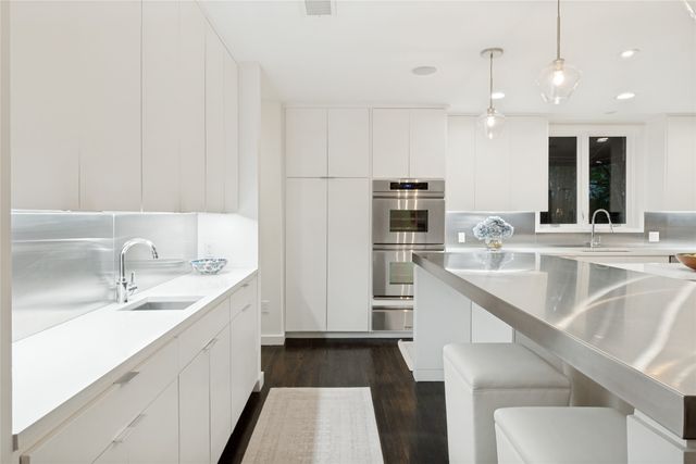 5210 Edmondson Avenue, Dallas, TX 75209