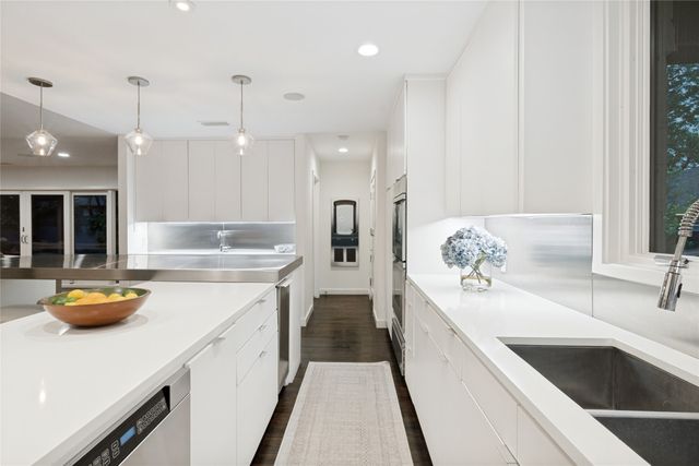 5210 Edmondson Avenue, Dallas, TX 75209