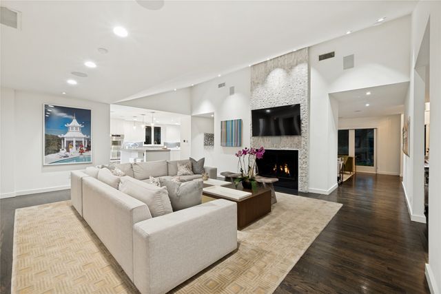 5210 Edmondson Avenue, Dallas, TX 75209