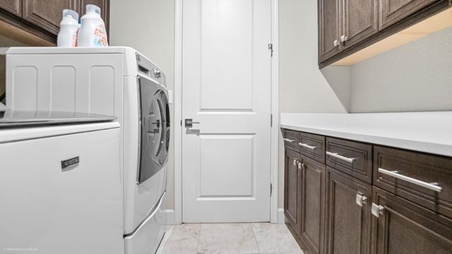 2731 Dazzler St, Lodi, CA 95242