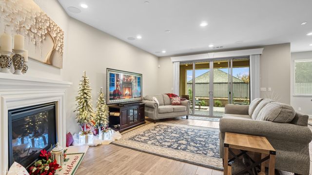 2731 Dazzler St, Lodi, CA 95242