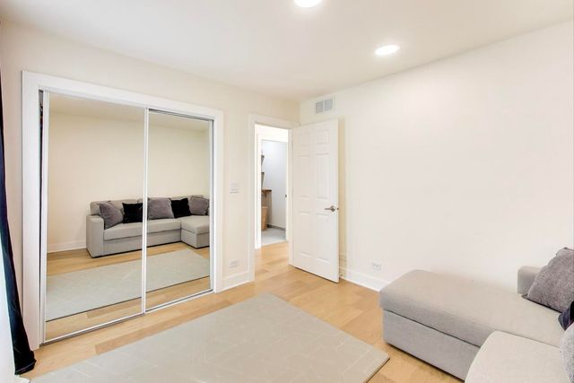 405 Windham Trail, Carpentersville, IL 60110