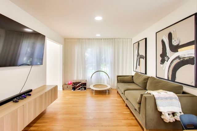 405 Windham Trail, Carpentersville, IL 60110