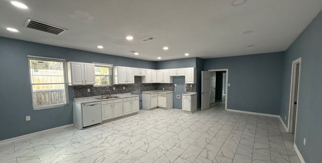 2022 Bourbon Street, Dallas, TX 75226