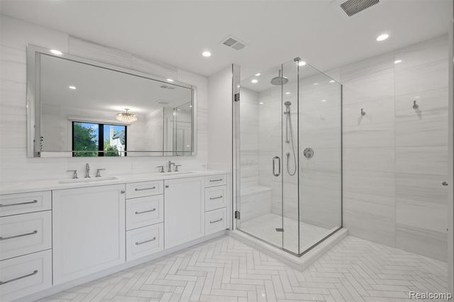 2871 Meadowood Lane, Bloomfield Hills, MI 48302