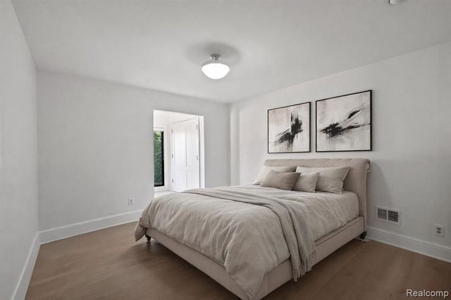 2871 Meadowood Lane, Bloomfield Hills, MI 48302