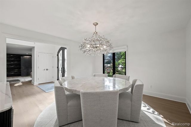 2871 Meadowood Lane, Bloomfield Hills, MI 48302