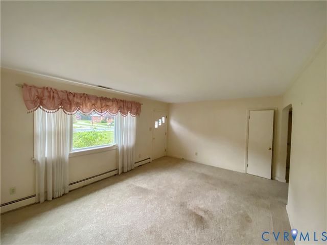 8337 Burnside Dr, Mechanicsville, VA 23116