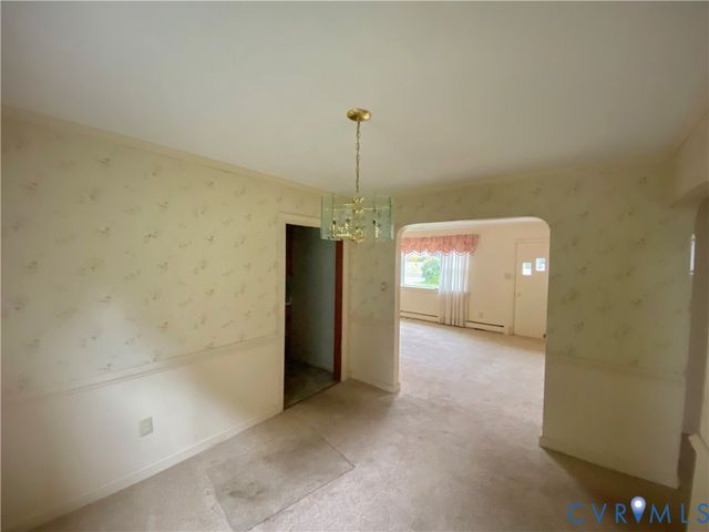 8337 Burnside Dr, Mechanicsville, VA 23116