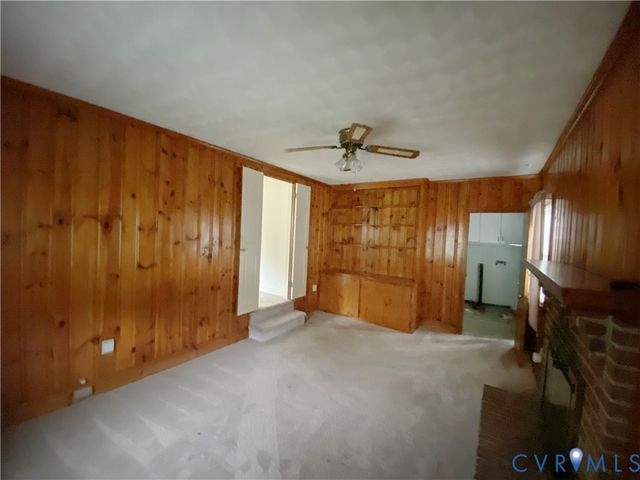 8337 Burnside Dr, Mechanicsville, VA 23116