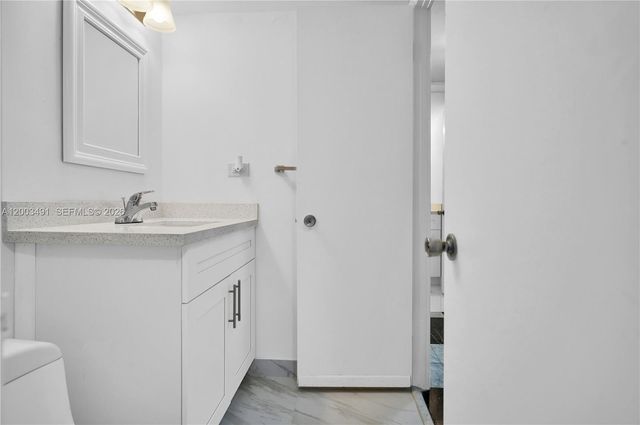 5555 Collins Ave 3C, Miami Beach, FL 33140