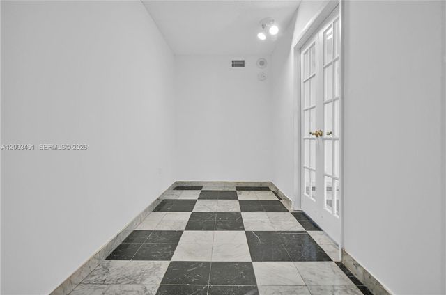 5555 Collins Ave 3C, Miami Beach, FL 33140