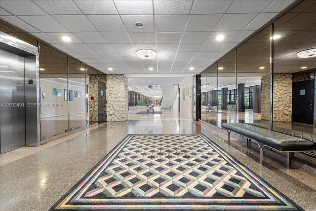 5555 Collins Ave 3C, Miami Beach, FL 33140