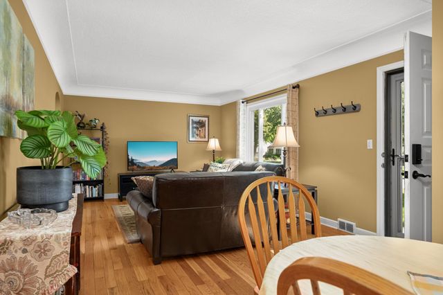 7134 Knox Avenue S, Richfield, MN 55423