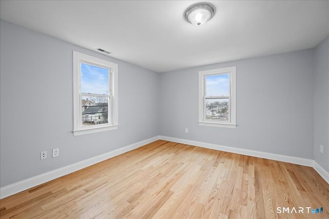 38 Soundview Avenue B, Stamford, CT 06902