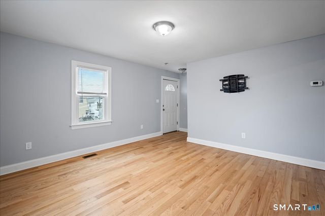 38 Soundview Avenue B, Stamford, CT 06902