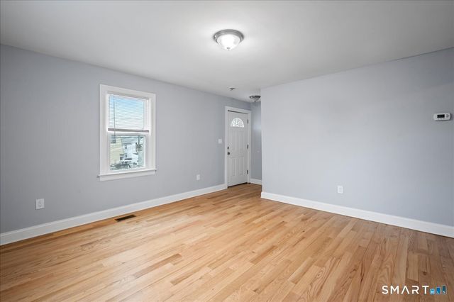 38 Soundview Avenue B, Stamford, CT 06902