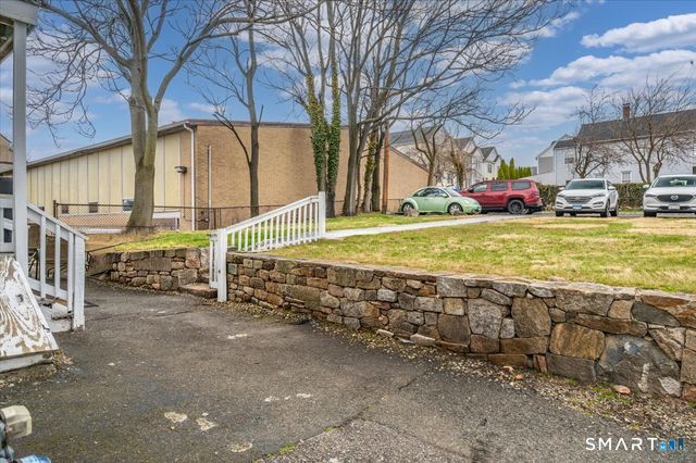 38 Soundview Avenue B, Stamford, CT 06902