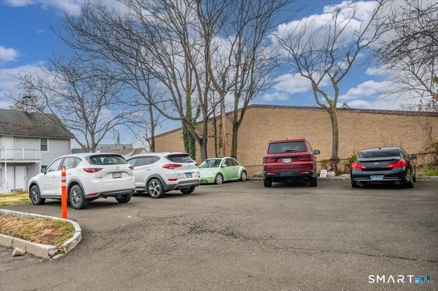 38 Soundview Avenue B, Stamford, CT 06902