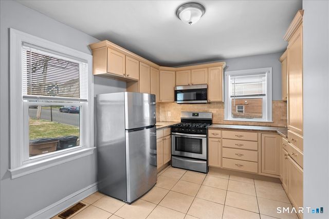 38 Soundview Avenue B, Stamford, CT 06902