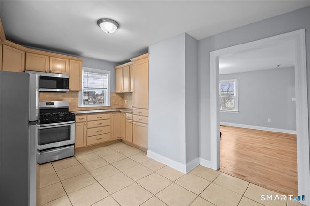 38 Soundview Avenue B, Stamford, CT 06902