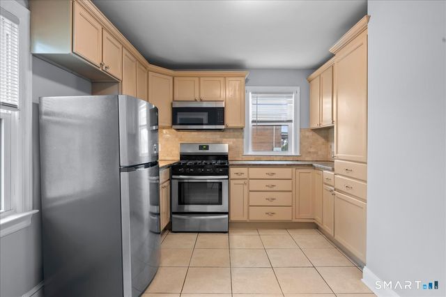 38 Soundview Avenue B, Stamford, CT 06902