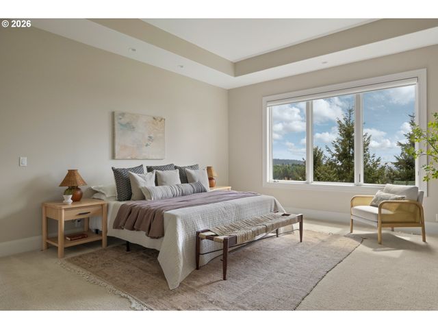 18284 MEADOWLARK Ln, Lake Oswego, OR 97034