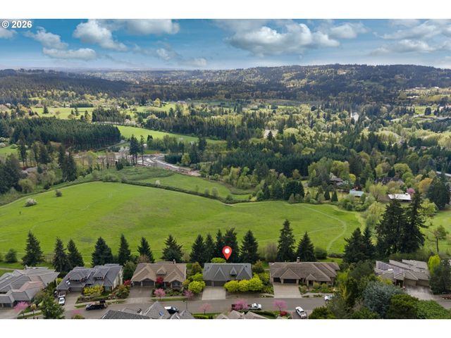 18284 MEADOWLARK Ln, Lake Oswego, OR 97034