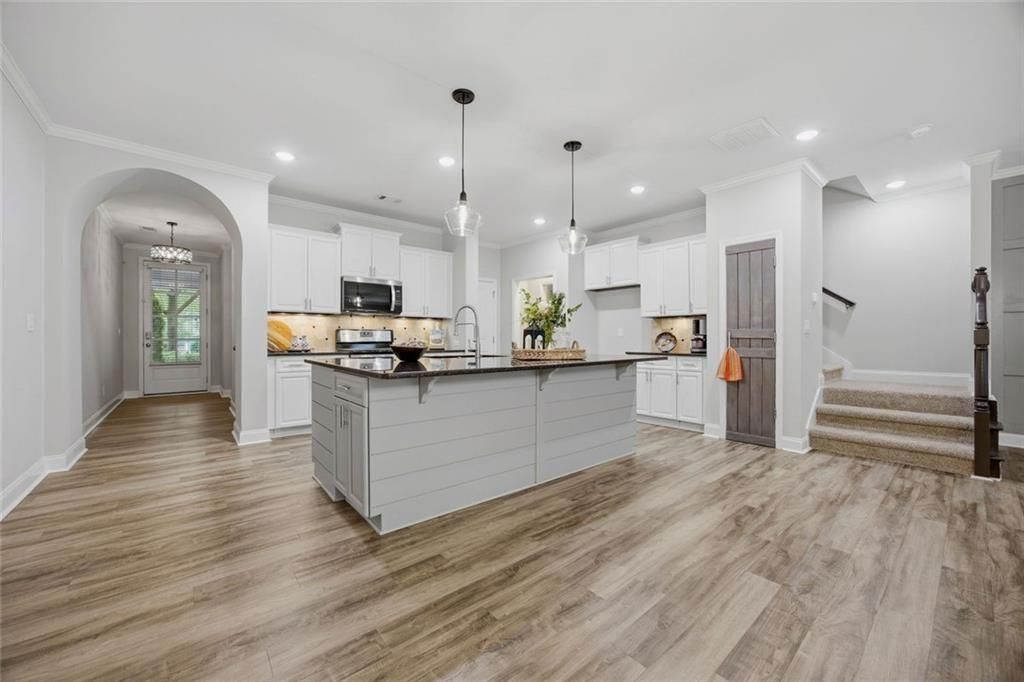 7310 Lowery Oak Drive, Roswell, GA 30075