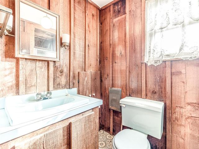 332939 E 1020 Road, Harrah, OK 73045