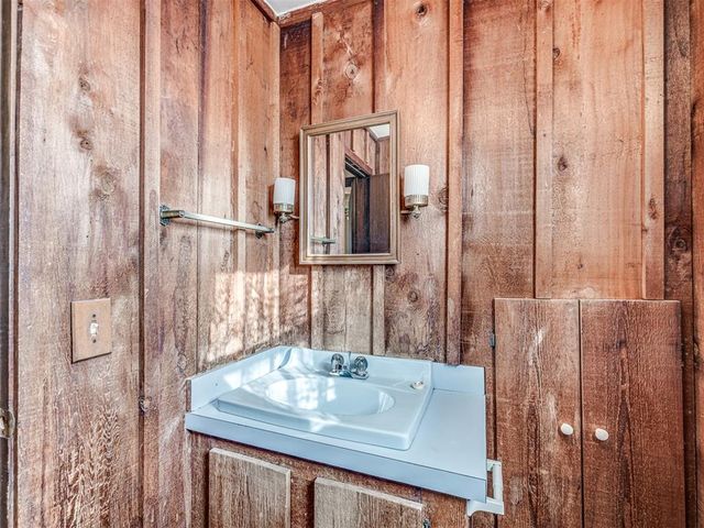 332939 E 1020 Road, Harrah, OK 73045