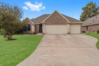 112 Racetrack Lane, Montgomery, TX 77356