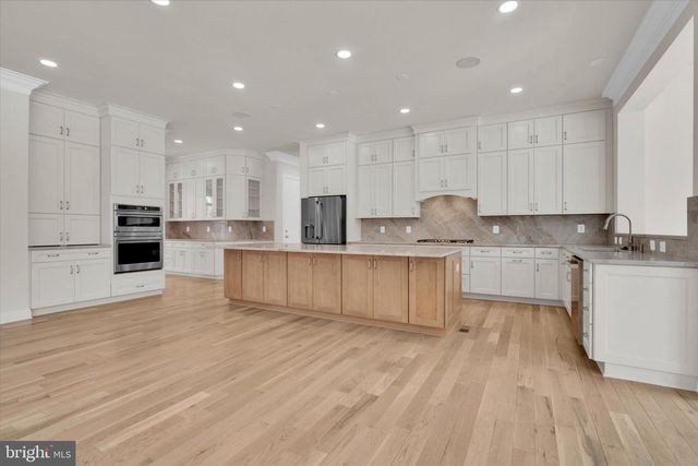 4627 FAIRFAX MANOR CT, Chantilly, VA 20151