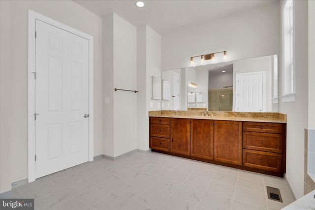 4627 FAIRFAX MANOR CT, Chantilly, VA 20151