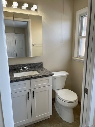 31335 Rayburn Street, Livonia, MI 48154