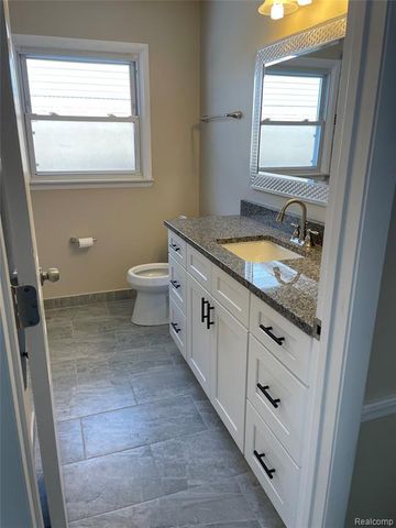 31335 Rayburn Street, Livonia, MI 48154