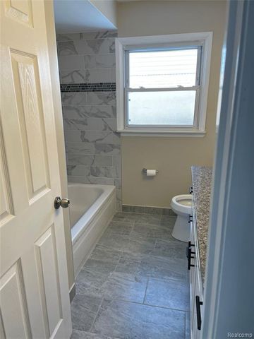 31335 Rayburn Street, Livonia, MI 48154