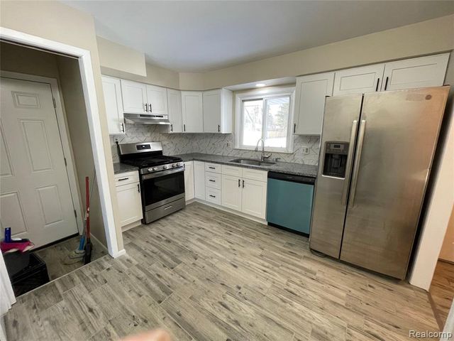 31335 Rayburn Street, Livonia, MI 48154
