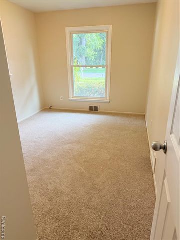 31335 Rayburn Street, Livonia, MI 48154