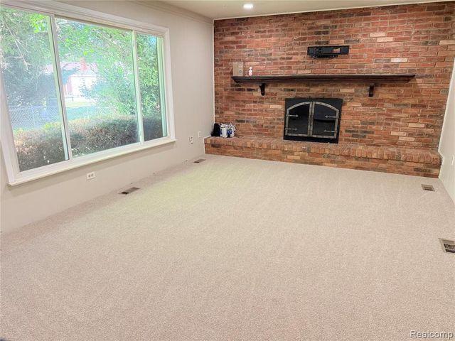 31335 Rayburn Street, Livonia, MI 48154