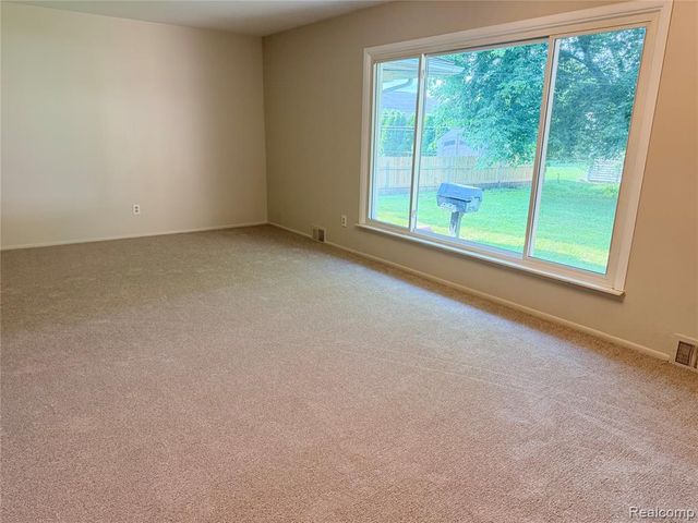 31335 Rayburn Street, Livonia, MI 48154